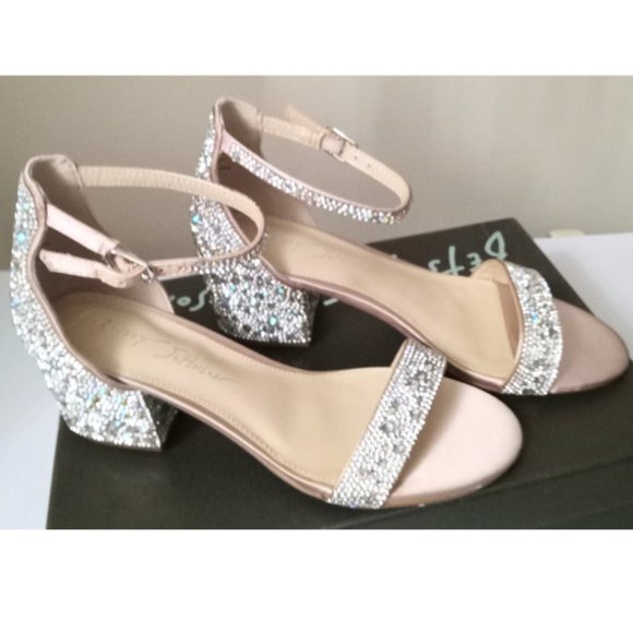 Betsey Johnson Wide Heels Size 5.5 Wide - Picture 2 of 9